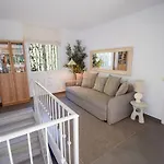 Вилла Alegria, Luxury With Easy Access, Private Pool And Parking Hansonholiday