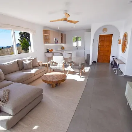 Alegria, Luxury With Easy Access, Private Pool And Parking Hansonholiday *